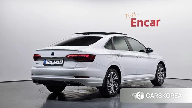 Volkswagen 7th Generation of Jetta 2021 Белый из Кореи