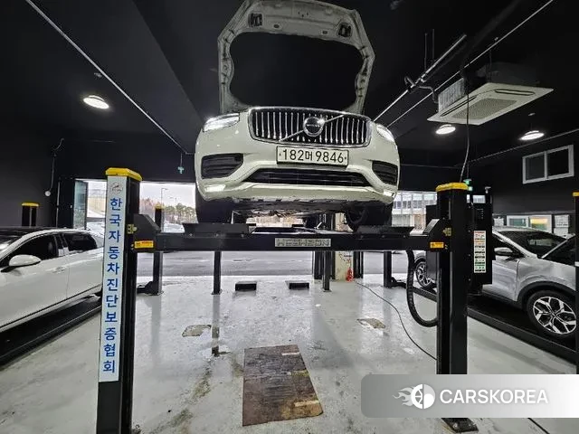 Volvo XC90 second Generation 2019 Белый из Кореи