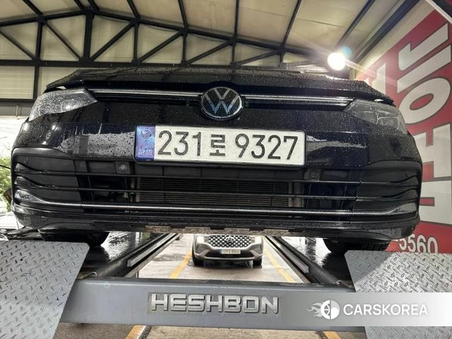 Volkswagen Golf 8th Generation 2022 Черный из Кореи
