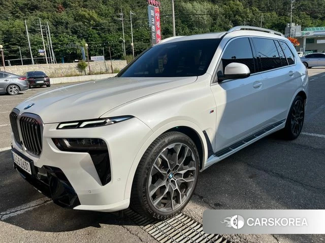 BMW X7 (G07) 2025 Белый из Кореи