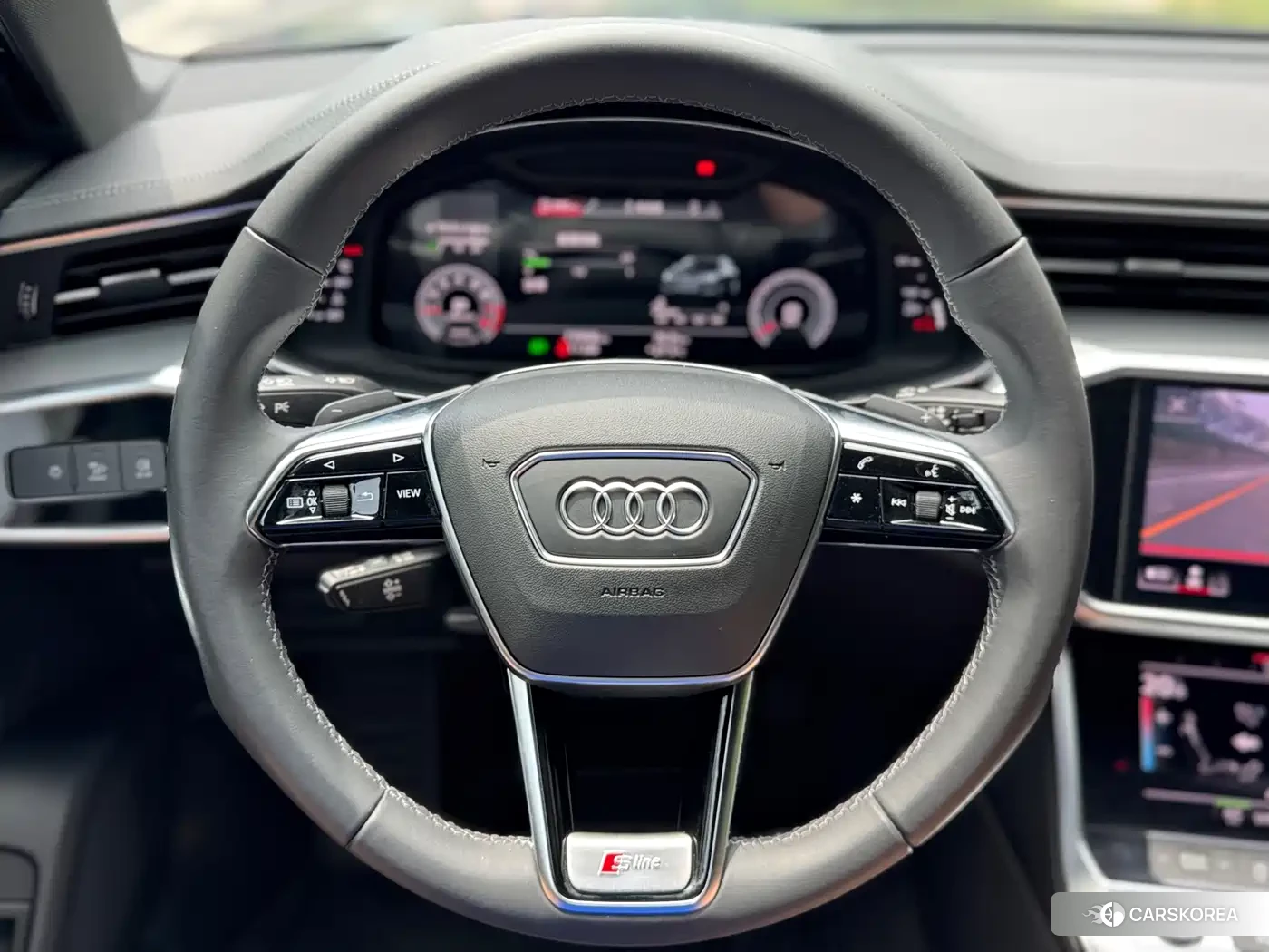 Audi A6L 2022 Silver/gray из Китая