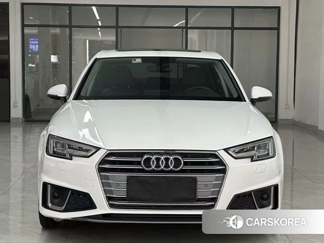 Audi A4L 2019 Белый из Китая