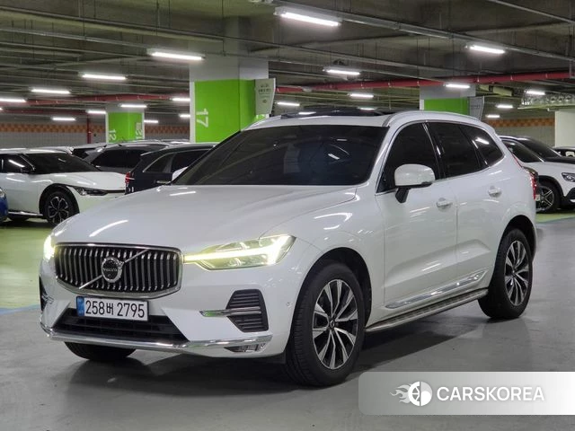 Volvo XC60 second Generation 2023 Белый из Кореи