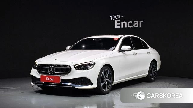 Mercedes-Benz E-Class W213 2021 Белый из Кореи