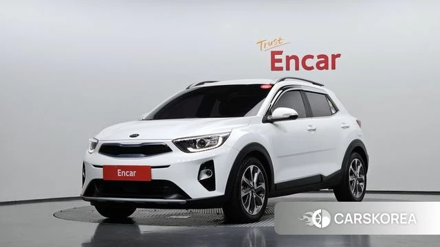 Kia Stonic 2019 Белый из Кореи