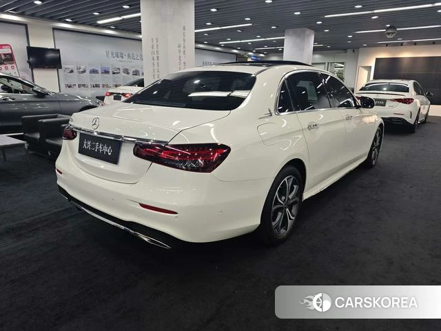 Mercedes-Benz E-class 2021 Белый из Китая