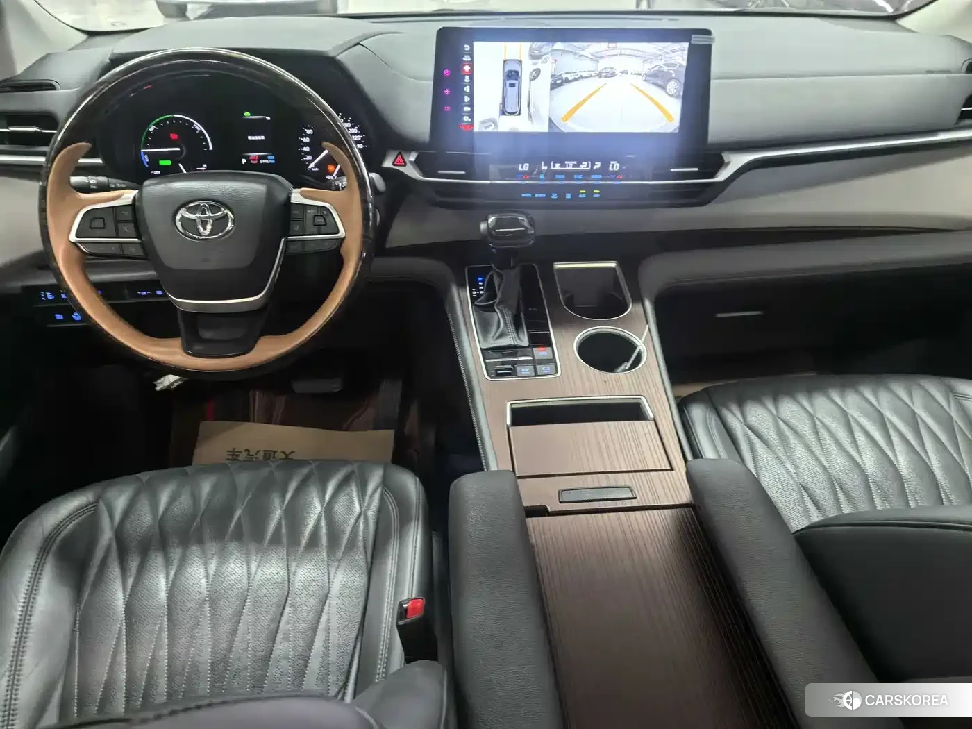 Toyota Sienna 2022 Champagne/brown из Китая