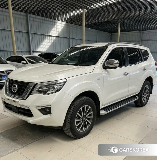 Nissan Tuda 2020 Белый из Китая