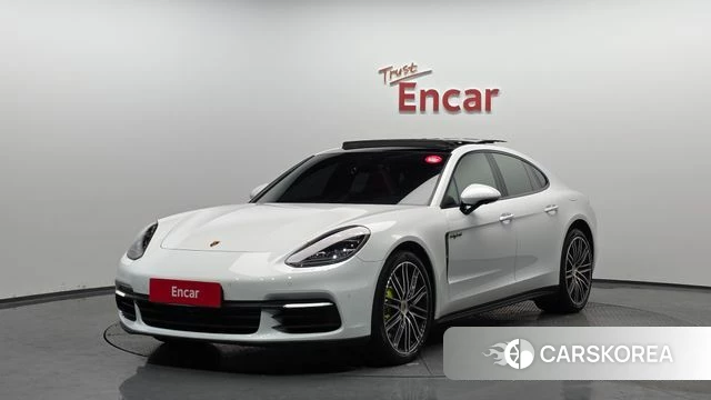 Porsche Panamera (971) 2019 Белый из Кореи