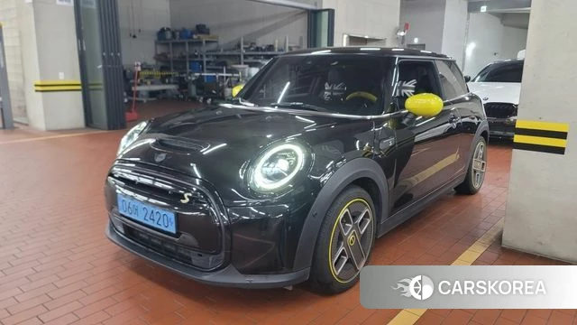 Mini Cooper Electric 2022 Черный из Кореи