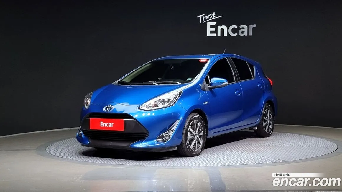 Toyota Prius C 2018 Синий из Кореи