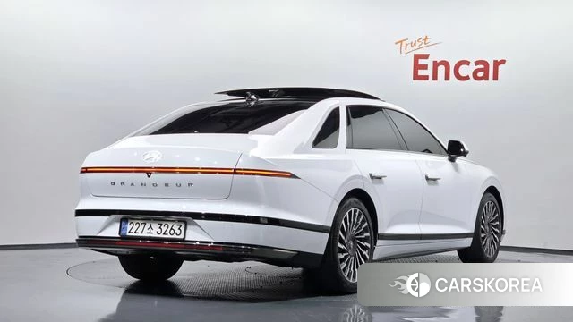 Hyundai Grandeur Hybrid (GN7) 2024 Белый из Кореи
