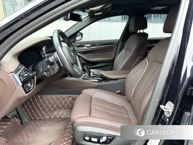 BMW 5 series 2021 Черный из Китая