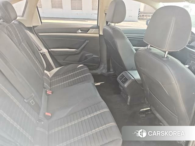 Volkswagen Lavida 2022 Белый из Китая
