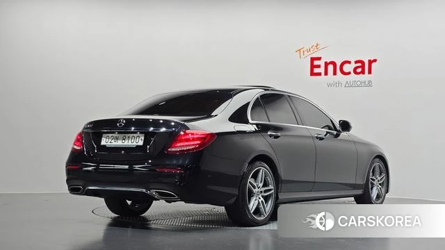 Mercedes-Benz E-Class W213 2018 Черный из Кореи