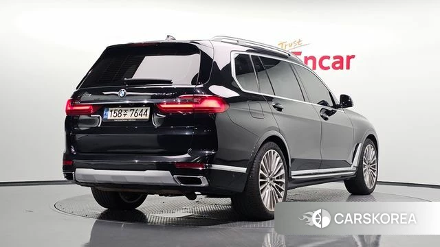 BMW X7 (G07) 2021 Черный из Кореи