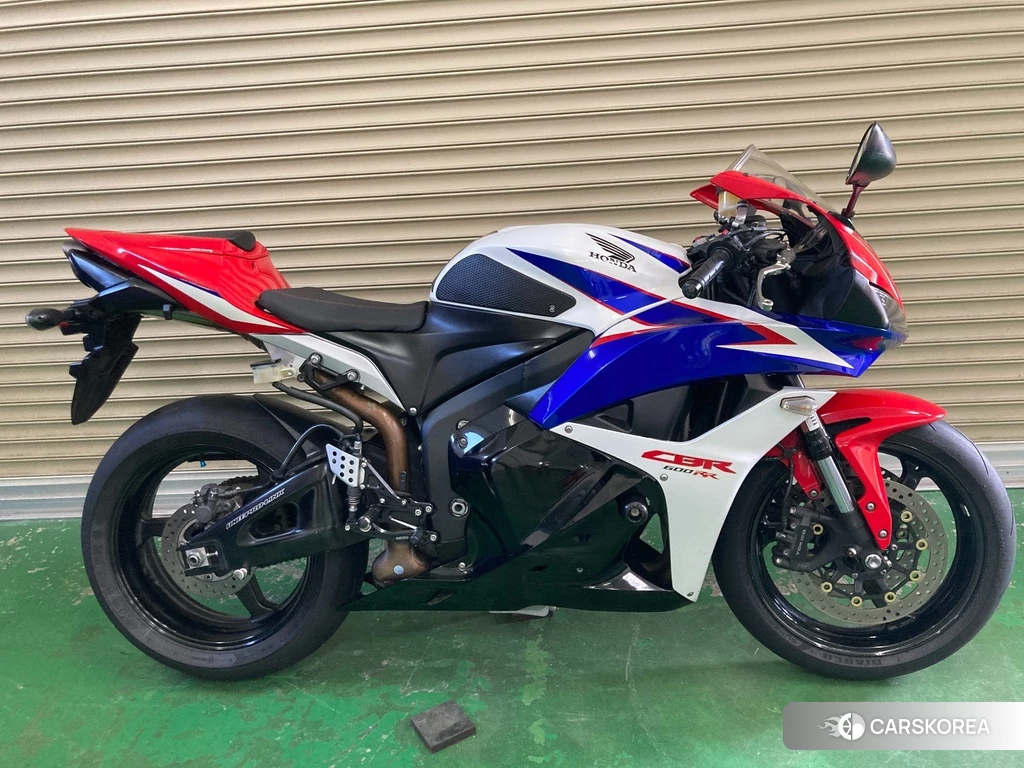 Проданный Honda CBR600RR 2010 из Японии