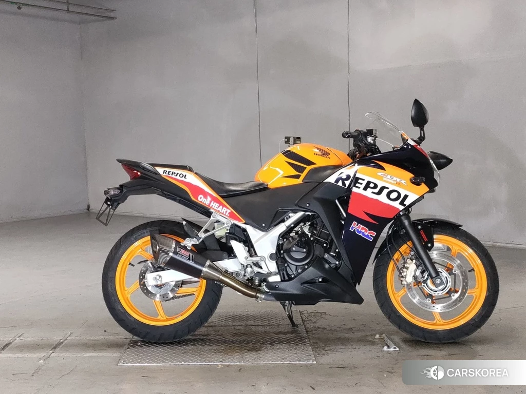 Проданный Honda CBR250R 2013 из Японии, фото 2