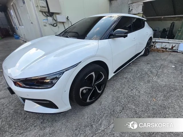 Kia EV6 2023 Белый из Кореи