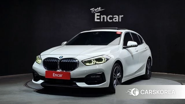 BMW 1 Series (F40) 2021 Белый из Кореи