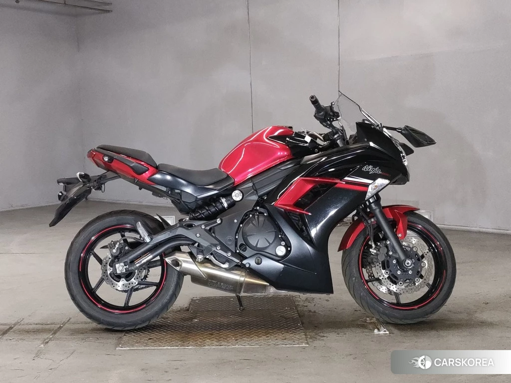 Проданный Kawasaki NINJA 650 2016 из Японии