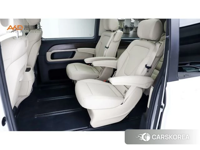 Mercedes-Benz V-class 2022 Белый из Китая