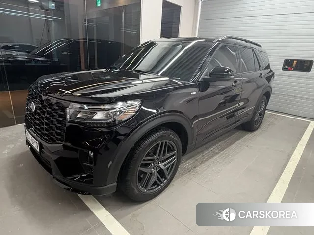 Ford Explorer 6th Generation 2024 Черный из Кореи