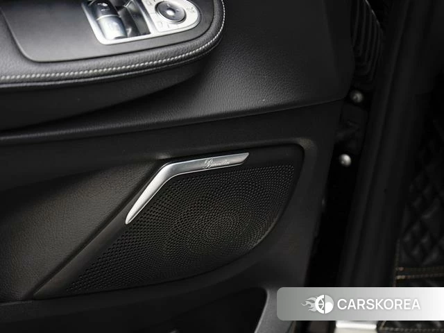 Mercedes-Benz V-class 2021 Черный из Китая