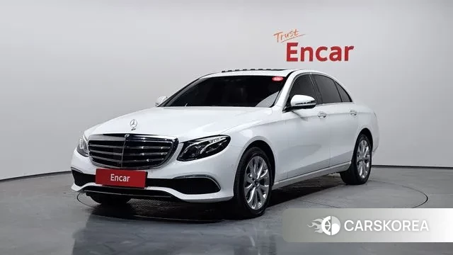 Mercedes-Benz E-Class W213 2020 Белый из Кореи