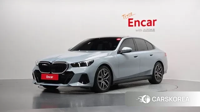 BMW 5 Series (G60) 2024 Серый из Кореи