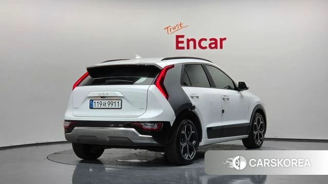 Kia Di Ol Nu Niro 2022 Белый из Кореи