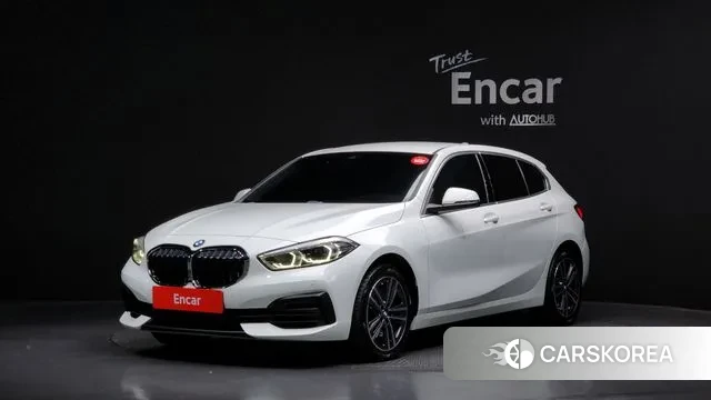 BMW 1 Series (F40) 2021 Белый из Кореи