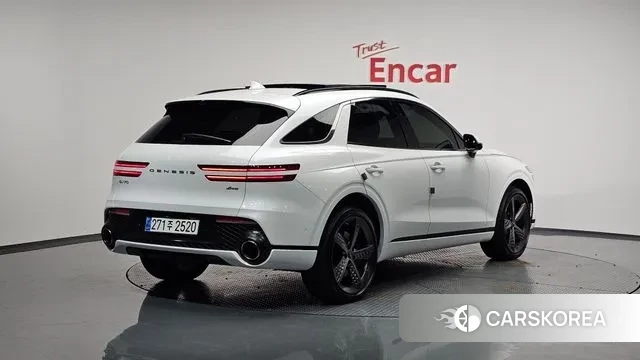 Genesis GV70 2023 Белый из Кореи