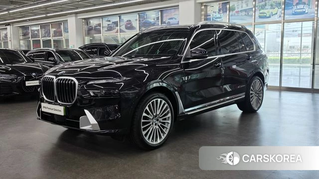 BMW X7 (G07) 2025 Черный из Кореи
