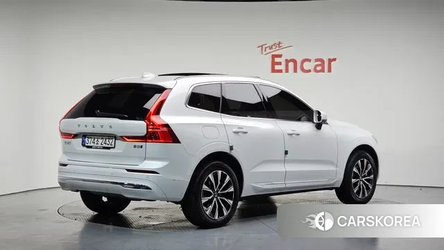Volvo XC60 second Generation 2023 Белый из Кореи