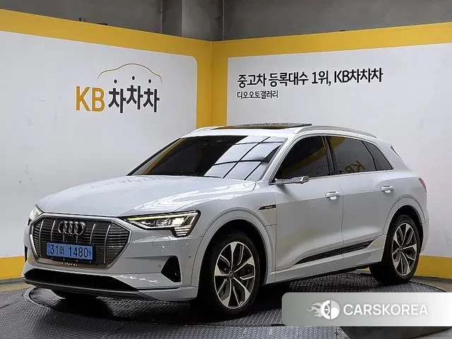 Audi e-Tron 2020 Белый из Кореи