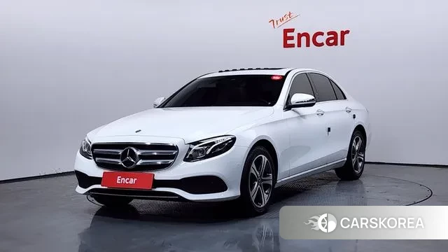 Mercedes-Benz E-Class W213 2018 Белый из Кореи