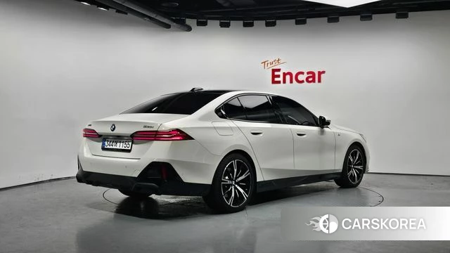 BMW 5 Series (G60) 2025 Белый из Кореи