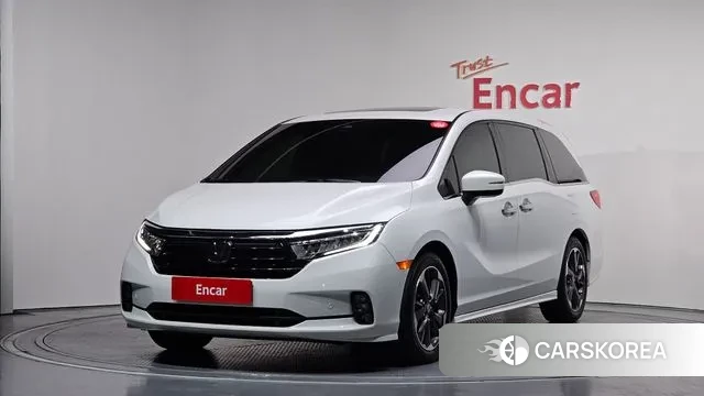 Honda Odyssey 2022 Белый из Кореи