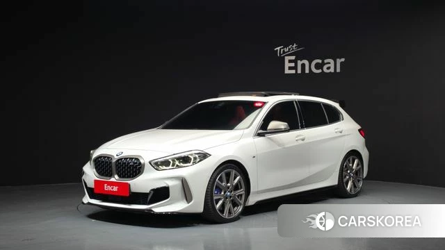 BMW 1 Series (F40) 2023 Белый из Кореи