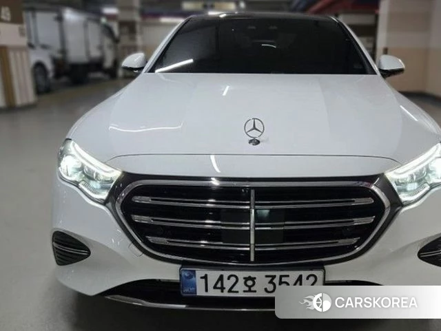 Mercedes-Benz E-Class W214 2024 Белый из Кореи
