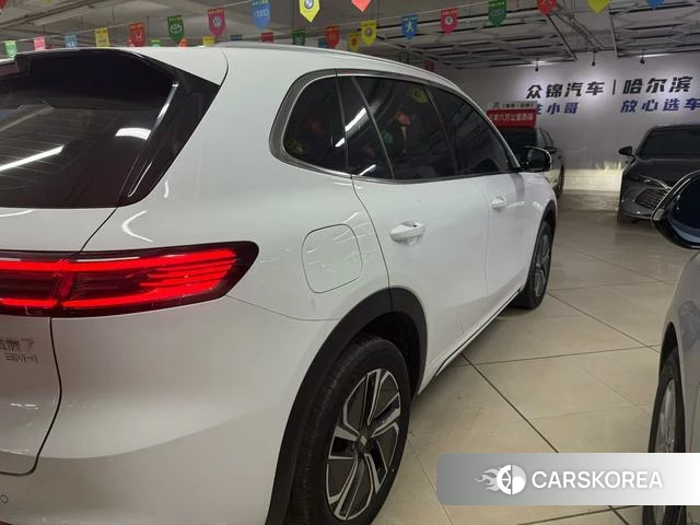 Geely Galaxy Galaxy Starship 7 EM-i 2025 Белый из Китая