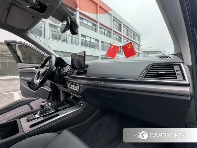 Audi Q5L Sportback 2022 Черный из Китая