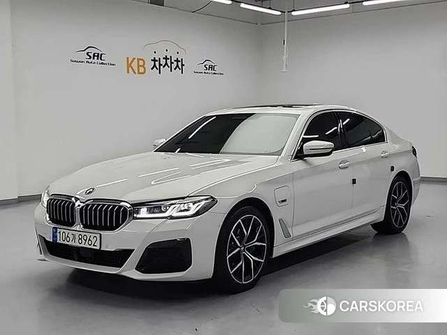 BMW 5 Series (G30) 2022 Белый из Кореи