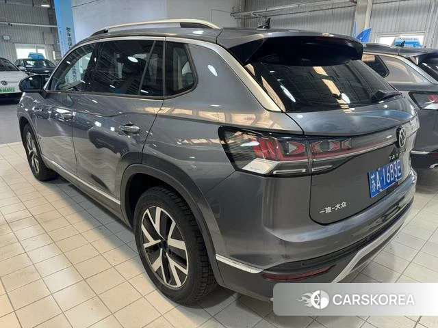 Volkswagen Tanyue 2024 Темно-серый из Китая