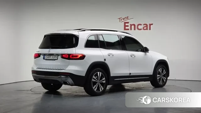 Mercedes-Benz GLB-Class X247 2021 Белый из Кореи