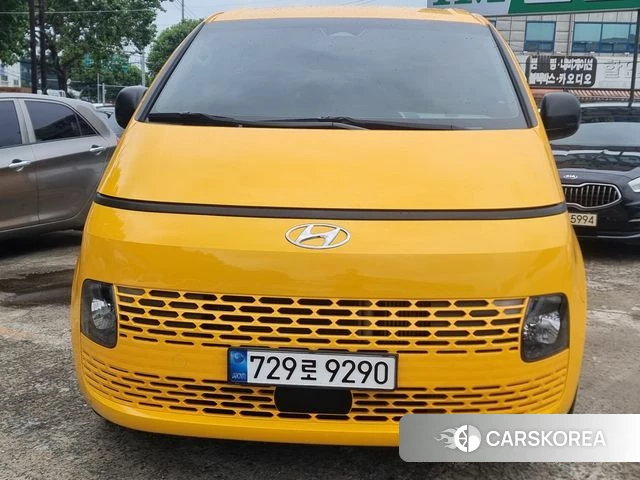 Hyundai Staria 2021 Желтый из Кореи