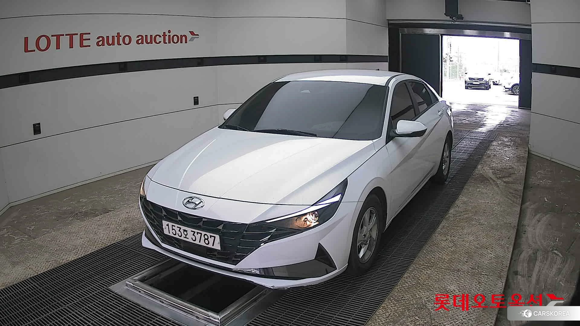 Hyundai Avante 2021 Polar White из Кореи