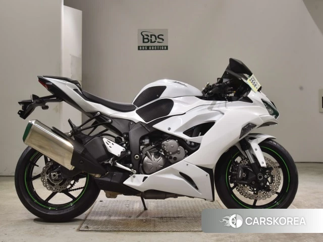 Проданный Kawasaki ZX-6R NINJA ABS 2020 из Японии, фото 2