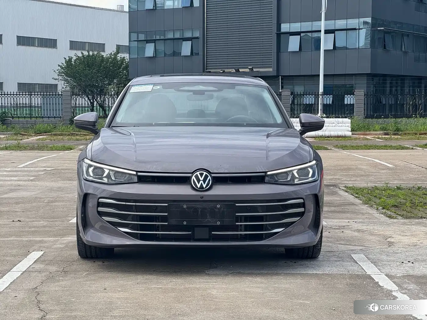 Volkswagen Passat 2024 Silver/gray из Китая